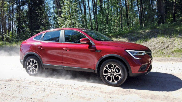 Убеждаемся в&nbsp;компромиссности кроссовера Renault Arkana TCe 150