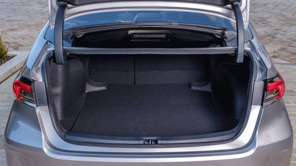 Отмечаем умеренность прогресса в&nbsp;седане Toyota Corolla