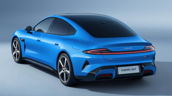 Седан Xiaomi SU7: обновление и новый мировой рекорд