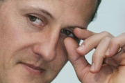 Михаэль Шумахер не прикован к постели и может перемещаться на инвалидной коляске &mdash; правда ли это, что пишут, состояние здоровья
