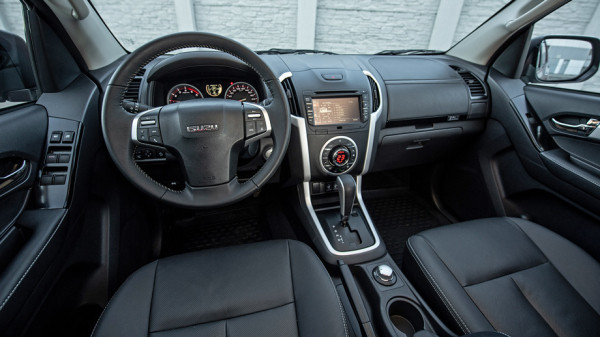 Не даём скучать обновлённому пикапу Isuzu D-Max c мотором 3.0