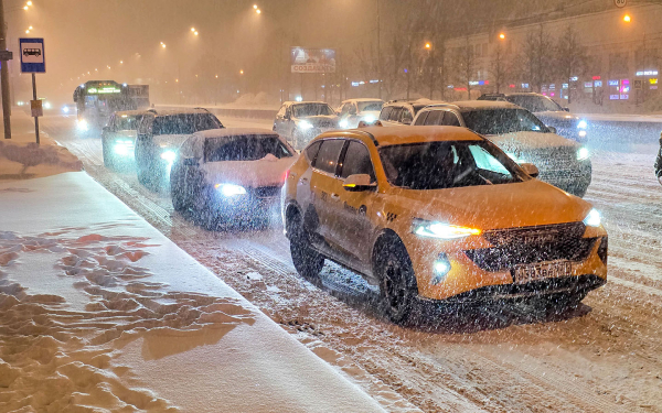 
            Новые модели, штрафы и инициативы властей. Итоги недели
        