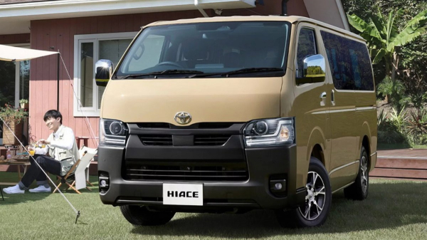 В Японии представлена в очередной раз обновленная Toyota Hiace