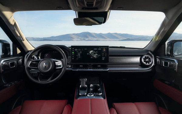 
            15 любопытных новинок на российском рынке в 2025 году. Не только из Китая
        