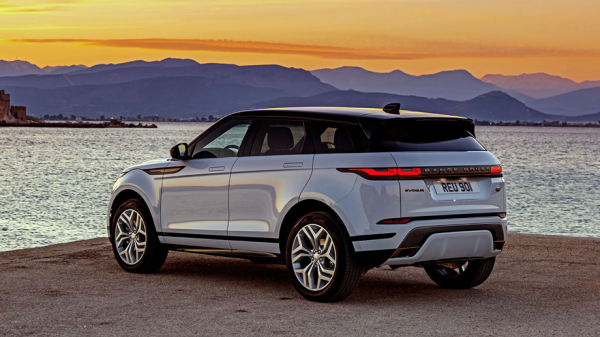 Подтверждаем генетический код кроссовера Range Rover Evoque