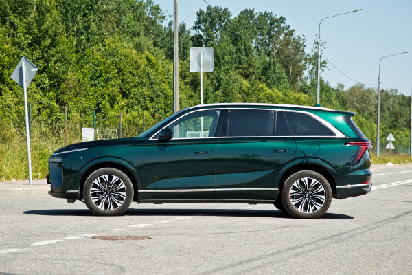 Три топора: от Москвы до Питера на гибридах Li L7, Seres M7 и Wey 07