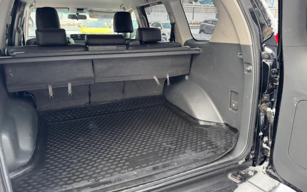 И бит, и крашен: как мы искали Land Cruiser Prado 150 по низу рынка
И бит, и крашен: как мы искали Land Cruiser Prado 150 по низу рынка