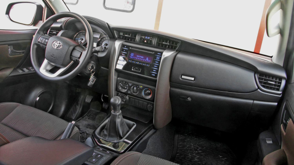 Прыгаем из бензинового рамника Toyota Fortuner в дизельный Прыгаем из бензинового рамника Toyota Fortuner в дизельный