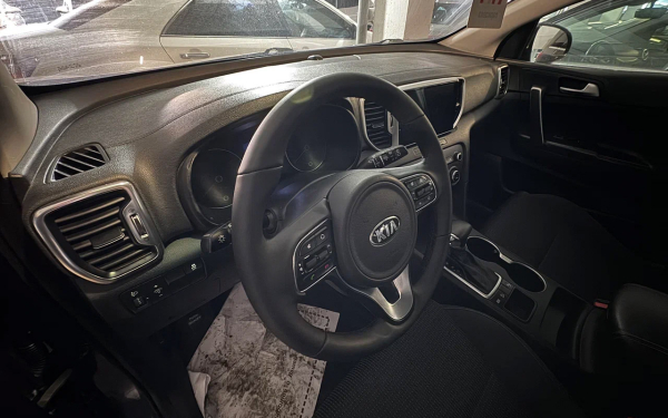 
            Задиры, запреты и кредит. Как мы искали Kia Sportage по низу рынка
        