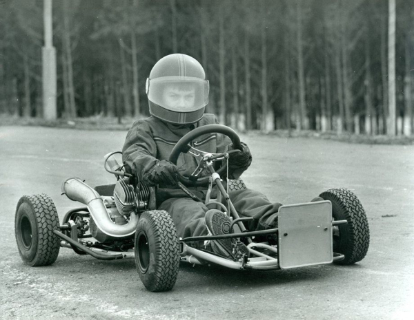 Интервью с гонщиком КАМАЗ-мастер Андреем Каргиновым &mdash; победы на Дакаре, финиш на трёх колёсах, чем сейчас занимается, биография