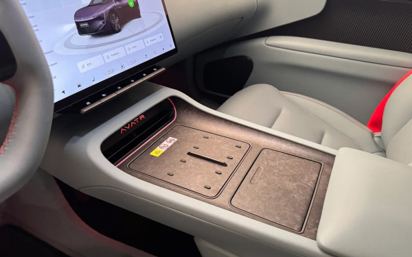 С дороги, староверы! Тест-драйв Avatr 12 на серпантине и гоночном треке
С дороги, староверы! Тест-драйв Avatr 12 на серпантине и гоночном треке