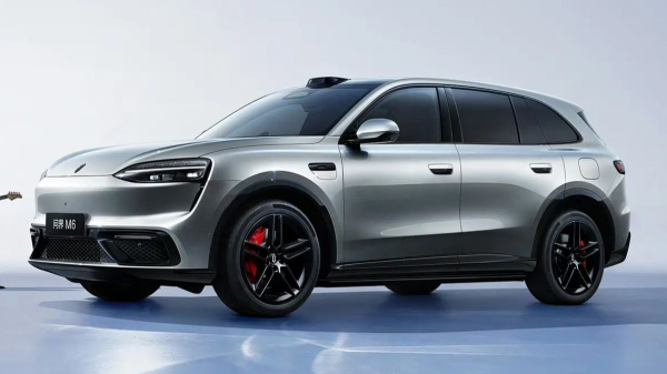 Новый кроссовер Aito M6 примерит молодежный имидж