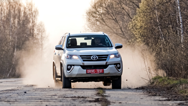 Прыгаем из бензинового рамника Toyota Fortuner в дизельный Прыгаем из бензинового рамника Toyota Fortuner в дизельный