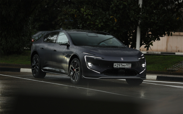 С дороги, староверы! Тест-драйв Avatr 12 на серпантине и гоночном треке
С дороги, староверы! Тест-драйв Avatr 12 на серпантине и гоночном треке