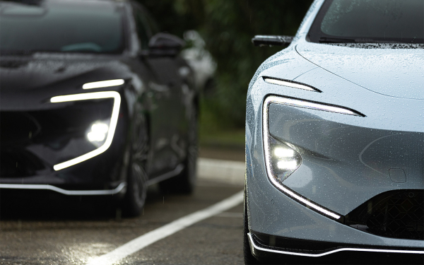 С дороги, староверы! Тест-драйв Avatr 12 на серпантине и гоночном треке
С дороги, староверы! Тест-драйв Avatr 12 на серпантине и гоночном треке