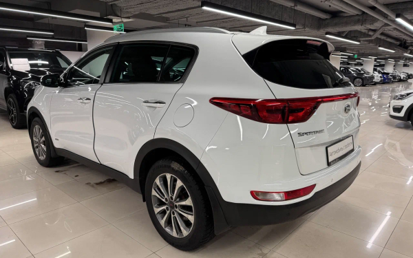 
            Задиры, запреты и кредит. Как мы искали Kia Sportage по низу рынка
        