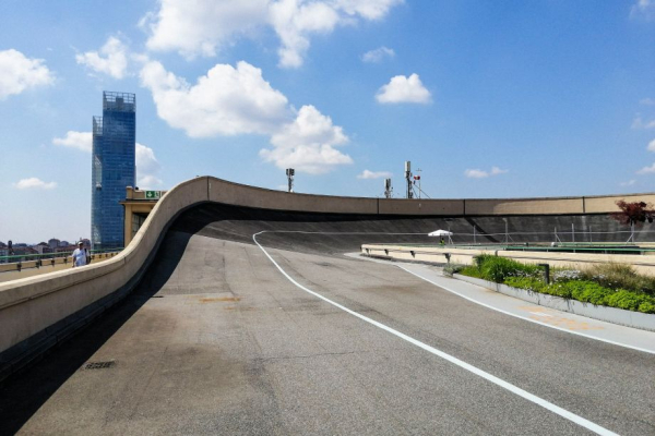 Трасса на крыше здания: история знаменитого завода Fiat в Линготто