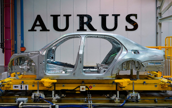 
            Какие автомобили собирают на заводах ушедших марок в России. Список
        