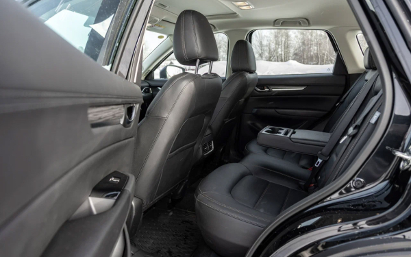 
            С возвращением! Первый тест старой, но новой для России Mazda CX-5
        