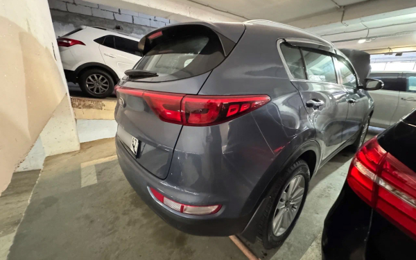 
            Задиры, запреты и кредит. Как мы искали Kia Sportage по низу рынка
        