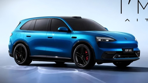 Новый кроссовер Aito M6 примерит молодежный имидж