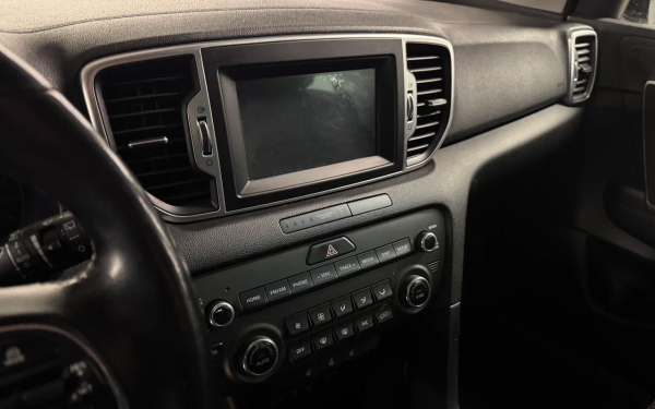 
            Задиры, запреты и кредит. Как мы искали Kia Sportage по низу рынка
        