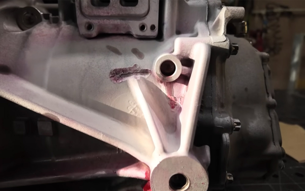 
            Гибридные Zeekr&nbsp;9Х массово ломаются в России. Что случилось
        