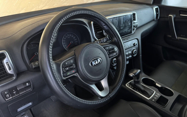 
            Задиры, запреты и кредит. Как мы искали Kia Sportage по низу рынка
        