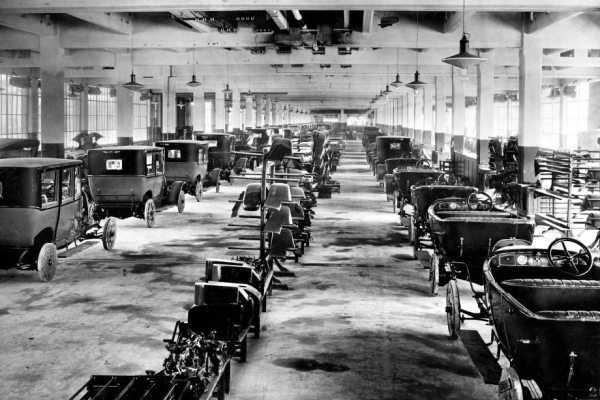 Трасса на крыше здания: история знаменитого завода Fiat в Линготто