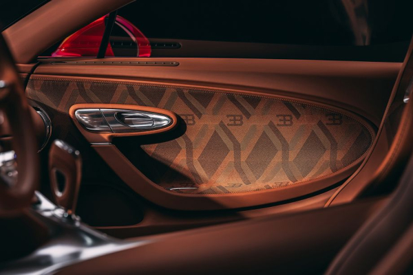 Bugatti F.K.P. Hommage &mdash; автомобиль, посвящённый юбилею выхода Bugatti Veyron: характеристики, фото, история создания