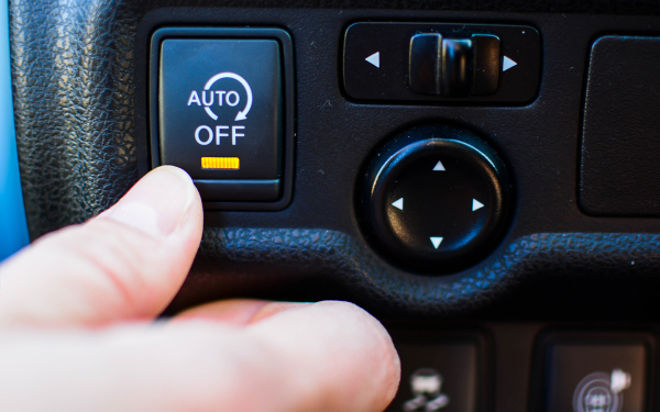 
            &laquo;Ее все ненавидят&raquo;. Почему системе &laquo;старт-стоп&raquo; в машинах грозит &laquo;отмена&raquo;
        