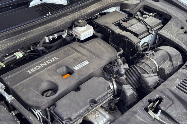 Старомодный самурай в мире китайских выскочек: тест-драйв Honda UR-V Старомодный самурай в мире китайских выскочек: тест-драйв Honda UR-V