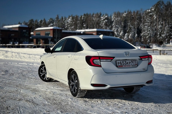 Весьма скромно, очень дорого, неожиданно хорошо: тест-драйв Honda Crider Весьма скромно, очень дорого, неожиданно хорошо: тест-драйв Honda Crider