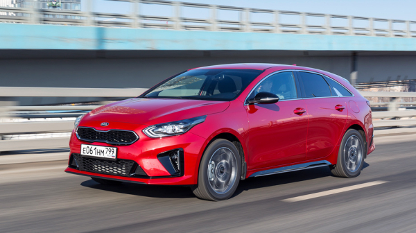 Трясёмся в&nbsp;стильных универсалах Kia&nbsp;ProCeed GT и&nbsp;GT-Line