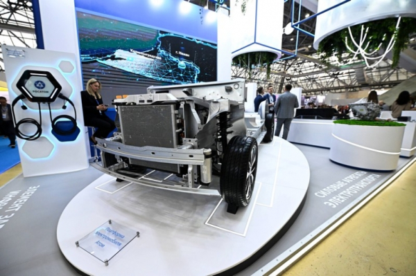 А как денежно и красиво начиналось: &laquo;Атомный проект&raquo; уверенно катит по пути &laquo;Ё-Мобиля&raquo;