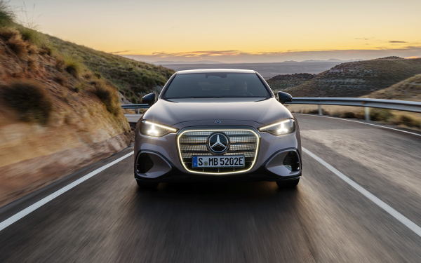 
            Такого Mercedes еще не делал. Самые уникальные фишки нового С-Class
        