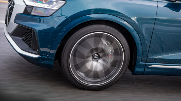 Удваиваем шансы понять супердизель V8 4.0 с Audi SQ7 и SQ8 Удваиваем шансы понять супердизель V8 4.0 с Audi SQ7 и SQ8