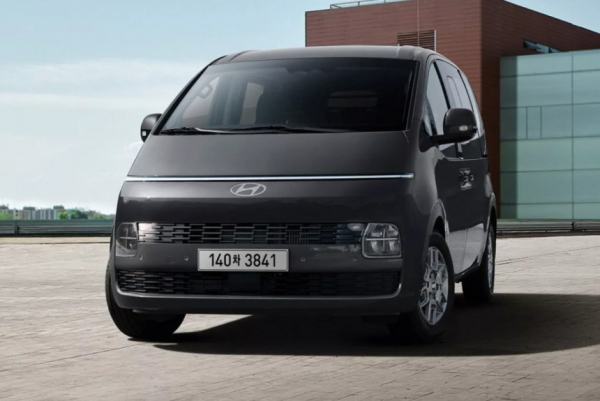 Обновленный минивэн Hyundai Staria обрел доработанный салон