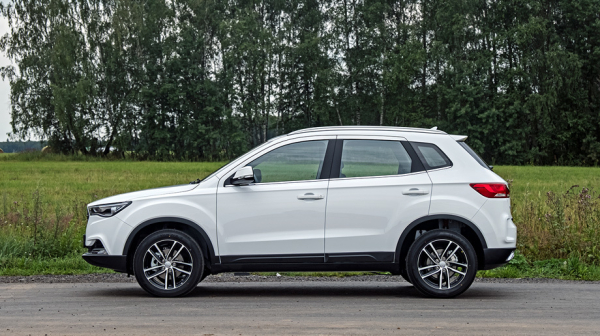 Находим старомодным кроссовер FAW Bestune X40 Находим старомодным кроссовер FAW Bestune X40