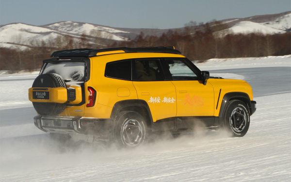 
            Блиц-тест хардкорного кроссовера Deepal G318. Его локализуют в России
        