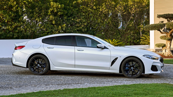 Затрудняемся в определении жанра BMW Gran Coupe восьмой серии Затрудняемся в определении жанра BMW Gran Coupe восьмой серии
