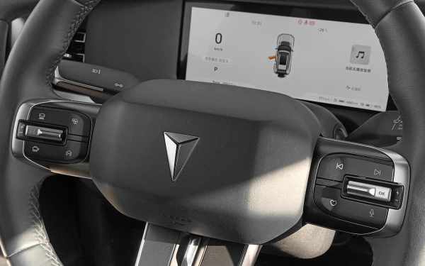 
            Блиц-тест хардкорного кроссовера Deepal G318. Его локализуют в России
        