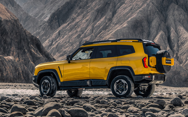 
            Блиц-тест хардкорного кроссовера Deepal G318. Его локализуют в России
        