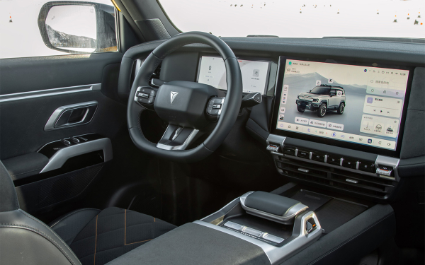 
            Блиц-тест хардкорного кроссовера Deepal G318. Его локализуют в России
        