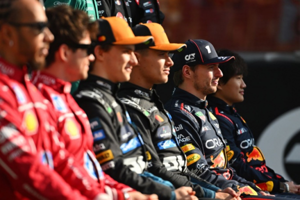 Рейтинг пилотов Ф-1 сезона-2025: Сайнс, Берман, Хаджар, Пиастри, Норрис, Леклер, Расселл, Ферстаппен