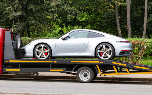 В России массово блокируют машины Porsche. Они не заводятся
В России массово блокируют машины Porsche. Они не заводятся