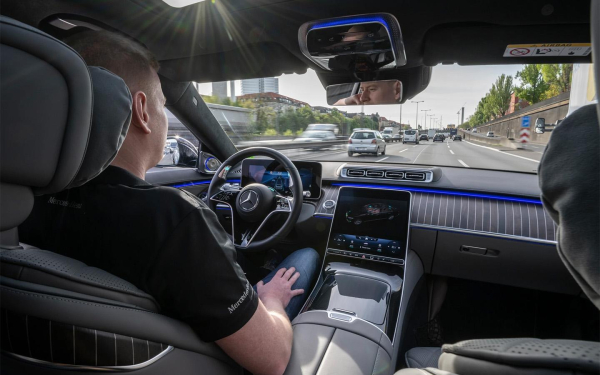 «Игра не стоит свеч». Почему марки разочаровались в машинах с автопилотом
«Игра не стоит свеч». Почему марки разочаровались в машинах с автопилотом