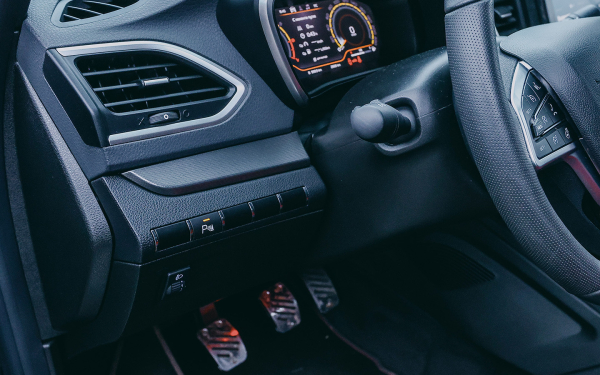 Поклонникам фитоняшек посвящается. Тест-драйв Lada Vesta Sportline
Поклонникам фитоняшек посвящается. Тест-драйв Lada Vesta Sportline