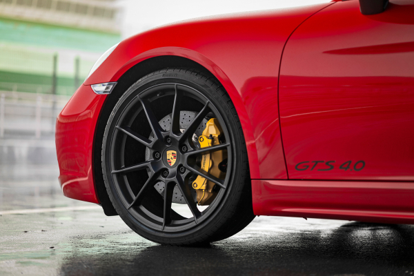 Возвращаем недостающие цилиндры Porsche 718 GTS 4.0 Возвращаем недостающие цилиндры Porsche 718 GTS 4.0