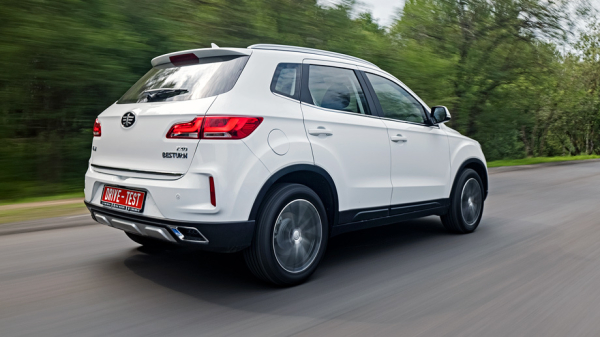 Находим старомодным кроссовер FAW Bestune X40 Находим старомодным кроссовер FAW Bestune X40